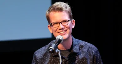 YouTube star Hank Green says he's relied 'too heavily' on AI in an apology to fans