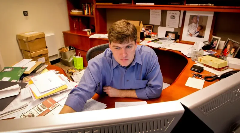 'History is repeating': Michael Burry says it's time to read about Enron