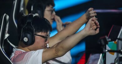 A $500,000 career, gone at 25: esports' injury crisis is forcing teams to build sports-medicine staffs | Fortune