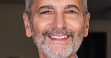 A neuroscientist and psychiatrist shares 4 simple habits to protect brain aging