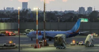 A pilot brawl, then a rapid descent: passengers recount chaos on flydubai flight
