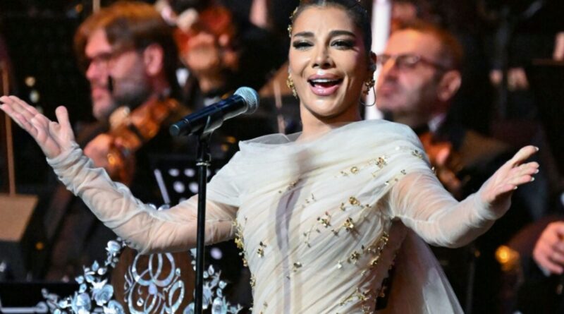 Anti-Assad music star makes triumphant return to Syria