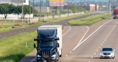 Aurora CFO says 30,000 driverless trucks by 2030 isn't as far-fetched as it sounds | TechCrunch