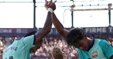 Barcelona beat Levante as Yamal scores twice to maintain perfect start