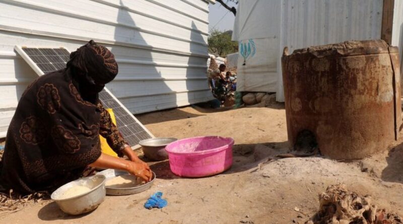 Barefoot and terrified, Yemenis flee the Houthi advance