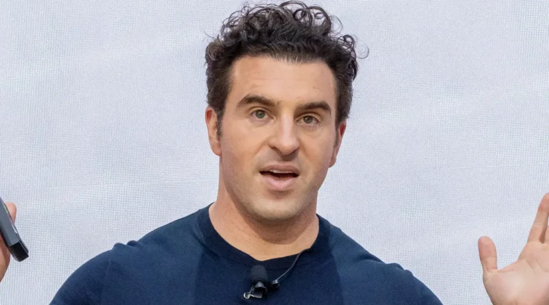 Brian Chesky says many CEOs don't know 'what the hell's going on.' His AI 'brain' helps him run Airbnb.