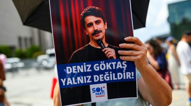 Comedian on trial for allegedly insulting Erdogan in standup show