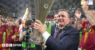 Dan Friedkin with the Conference League trophy after AS Roma won the competition in 2022