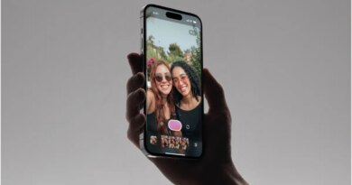 Former TikTok execs built an app that uses AI to teach you how to pose for a photo | TechCrunch