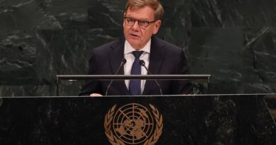 German, Russian foreign ministers hold rare talks amid rising tensions
