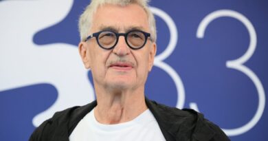 German director Wenders clarifies views on film and politics