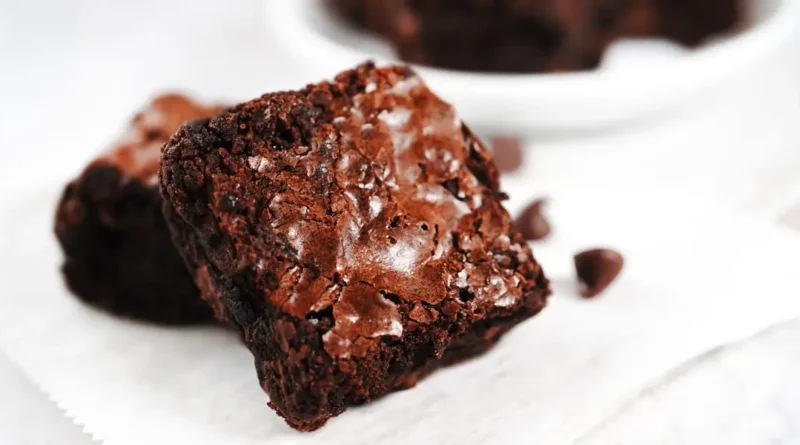 I attended pastry school in France. Here are 6 tips for making the best brownies.