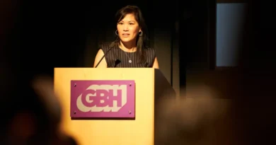 I left a chief HR officer job at 55. Now I work 3 days a week and still get benefits.