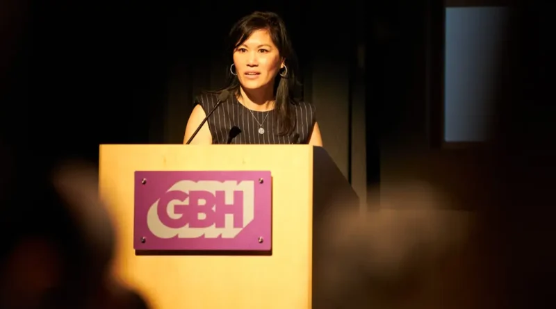 I left a chief HR officer job at 55. Now I work 3 days a week and still get benefits.