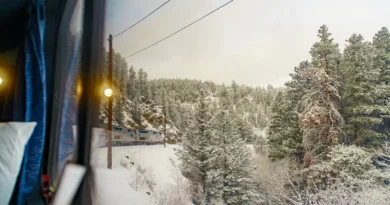 I took a 15-hour Amtrak train from Colorado to Utah. Here's how I spent every hour, from boarding to bedtime.