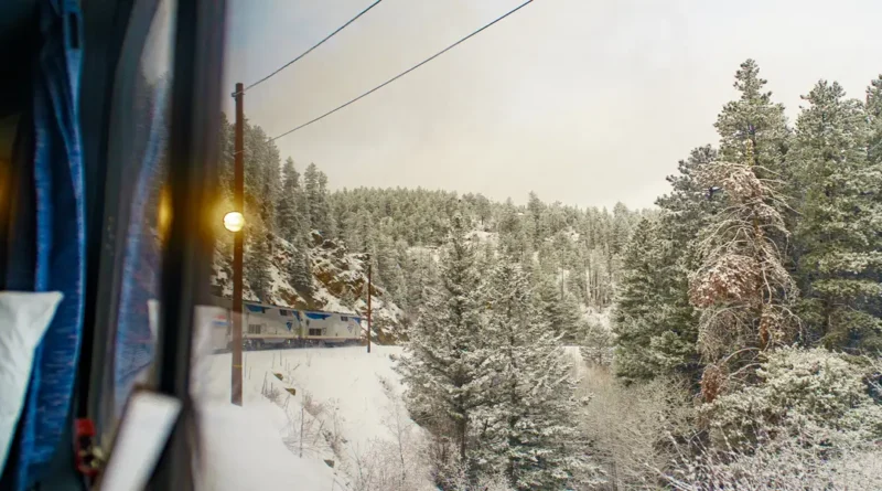 I took a 15-hour Amtrak train from Colorado to Utah. Here's how I spent every hour, from boarding to bedtime.