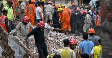 India teams search for survivors after Delhi building collapse kills six