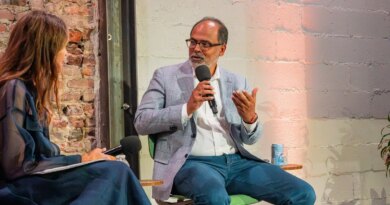 Insight Partners' Devin Parekh on why the firm is diversifying while everyone else bets the farm on OpenAI and Anthropic | TechCrunch