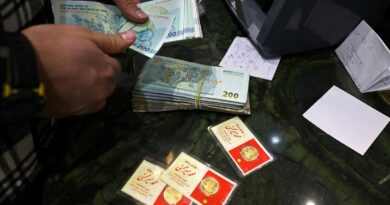 Iran’s rial hits record low as pressure on oil exports mounts