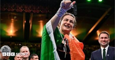 Katie Taylor salutes the Croke Park crowd