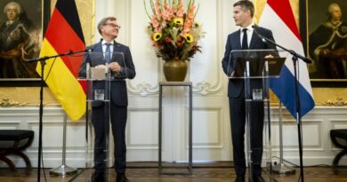 Netherlands regrets Israel retaliation in settlements row