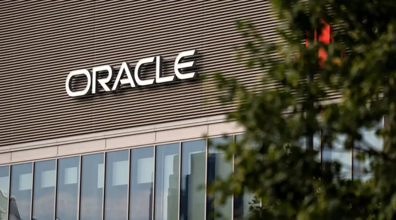 Oracle maintains its capex forecast and reports cloud growth, sending shares up 7%