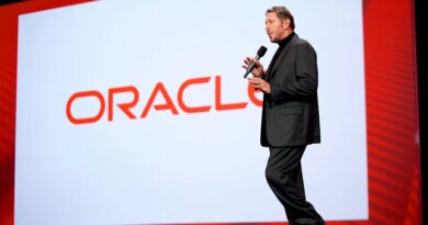 Oracle CTO Larry Ellison onstage at Oracle Open world