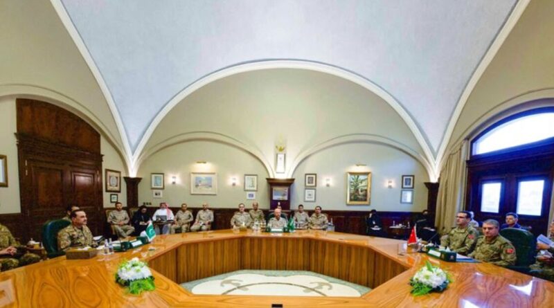 Pakistani, Saudi, Turkish chiefs discuss closer military ties