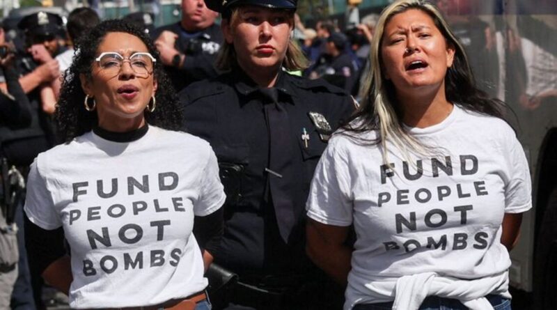 Police arrest actors, politicians protesting against Netanyahu outside UN