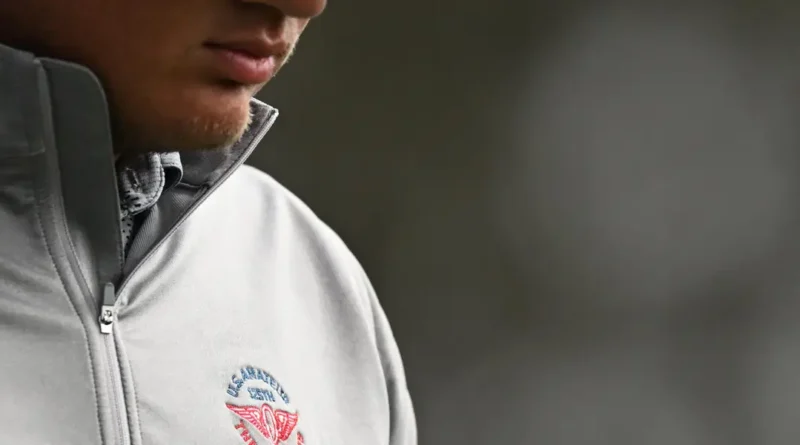 Professional men are still obsessed with the quarter-zip. Here's why.