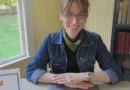 This small town librarian offers a 'Bye, Bye AI' class to take AI off your phone. Now everyone wants in.