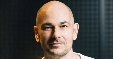 This tech founder says prompting AI agents is a lot like managing people
