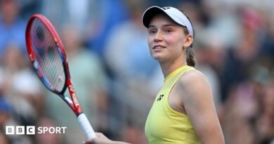 Elene Rybakina celebrates beating Naomi Osaka at the US Open