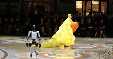 Vogue sent robots down the runway at Vogue World, and people were not impressed | TechCrunch