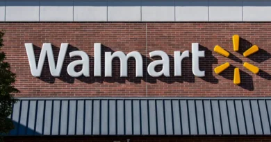 Walmart won't charge a 'personalized price', CEO says