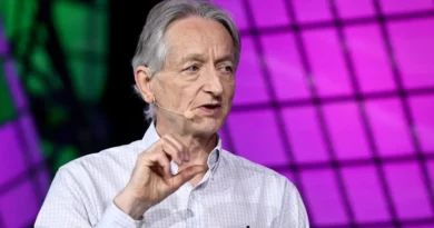'Godfather of AI' says the US has one year to try to regulate AI before it gets 'out of control'