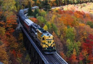 7 things passengers should never do on a train, according to an etiquette coach