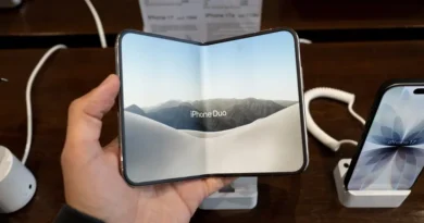 Apple's iPhone Duo is getting roasted over screen cracks