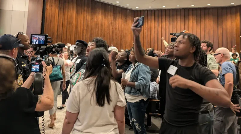Elon Musk took heat at chaotic Memphis data center moratorium vote