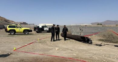 Houthis say they attacked Saudi oil pumping stations, Riyadh airport as fighting intensifies