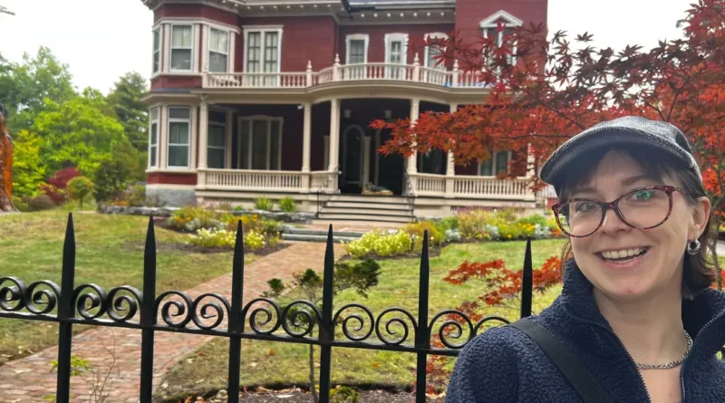 I swallowed my pride and moved back in with my parents after a layoff. I'm glad I did.