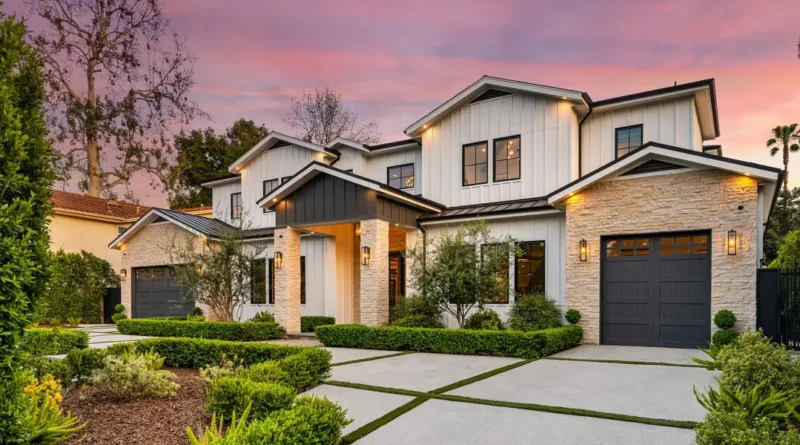 I work in luxury real estate. These are the 5 red flags I tell buyers they should never ignore.