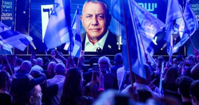 Israel's Eisenkot vows unity as Netanyahu paints him as soft on Iran
