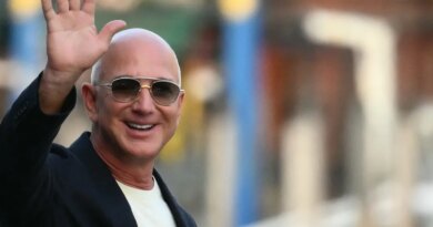 Jeff Bezos reportedly added a $69.5 million beach house to his $237 million Miami compound. A broker says that’s how billionaires live now | Fortune