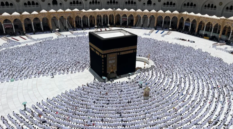 Masjid al Haram Completes 100 Years Of Salah Under One Imam Only