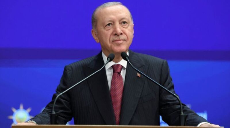 Mayor of Turkey's secular stronghold Izmir joins Erdogan's party