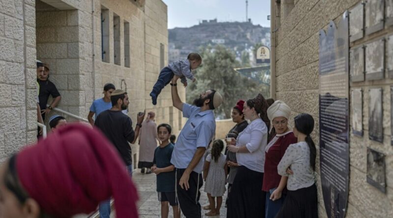 On election day, Israeli settlers look beyond Netanyahu to far right