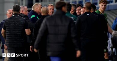 Republic of Ireland and Israel clash at half-time