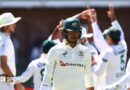 South Africa celebrate wicket of Mitchell Starc
