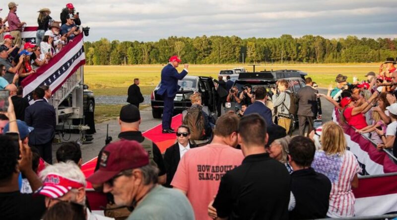 Trump mocks popularity of the name Mohammad, common among Muslims